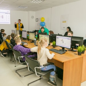 Новый класс в развлекательном центре города Томска! Скоро открытие! - КИБЕРшкола программирования для детей, компьютерные курсы для школьников, начинающих и подростков - KIBERone г. Голицино
